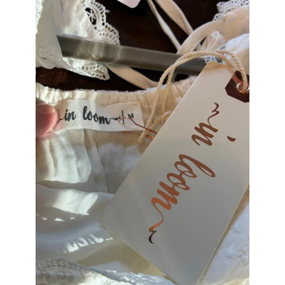 0207 NWT Size Medium Eyelet and lace baby doll swing dress. - Picture 10 of 11